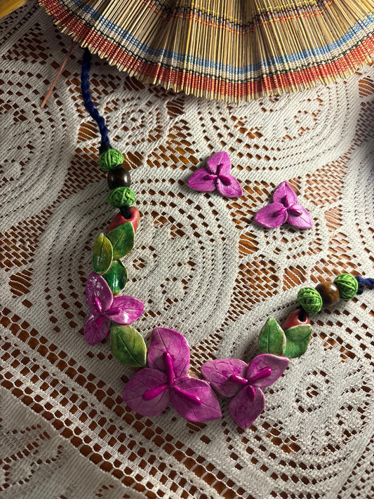 Baganbilas (Bougainvillea) Necklace